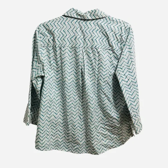 Chico’s green and white no iron blouse chevron print work career office Medium - Picture 7 of 11